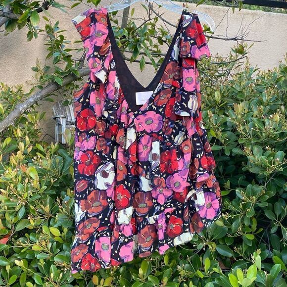Cinq a Sept Naomi Floral Ruffle Asymmetric Top Size Small. Excellent Condition! - Picture 4 of 8